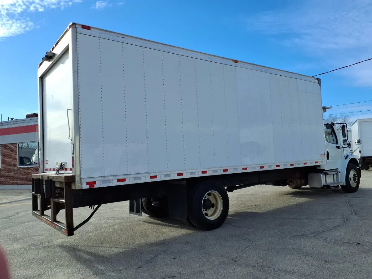 2021 Freightliner M2 106 in Warwick, RI — photo 4