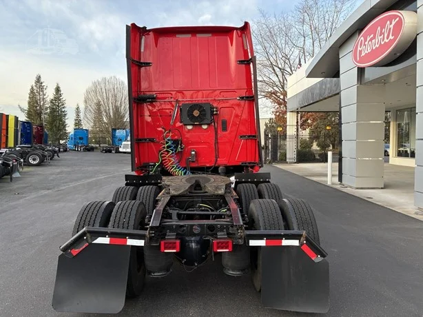 2019 International LT in Portland, OR — photo 5