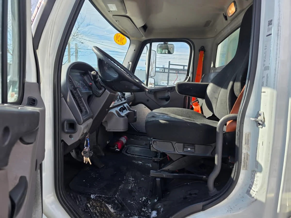 2020 Freightliner M2 106 - image 7