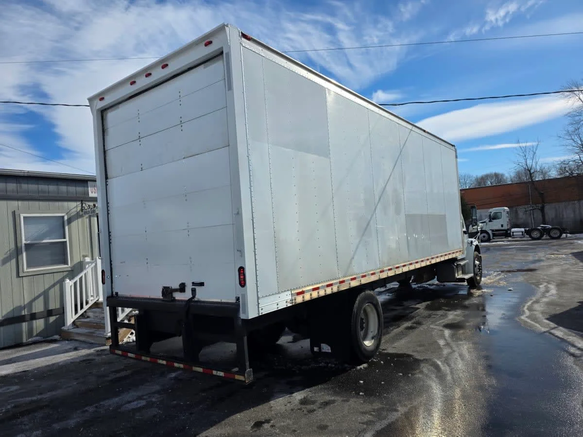 2020 Freightliner M2 106 - image 4