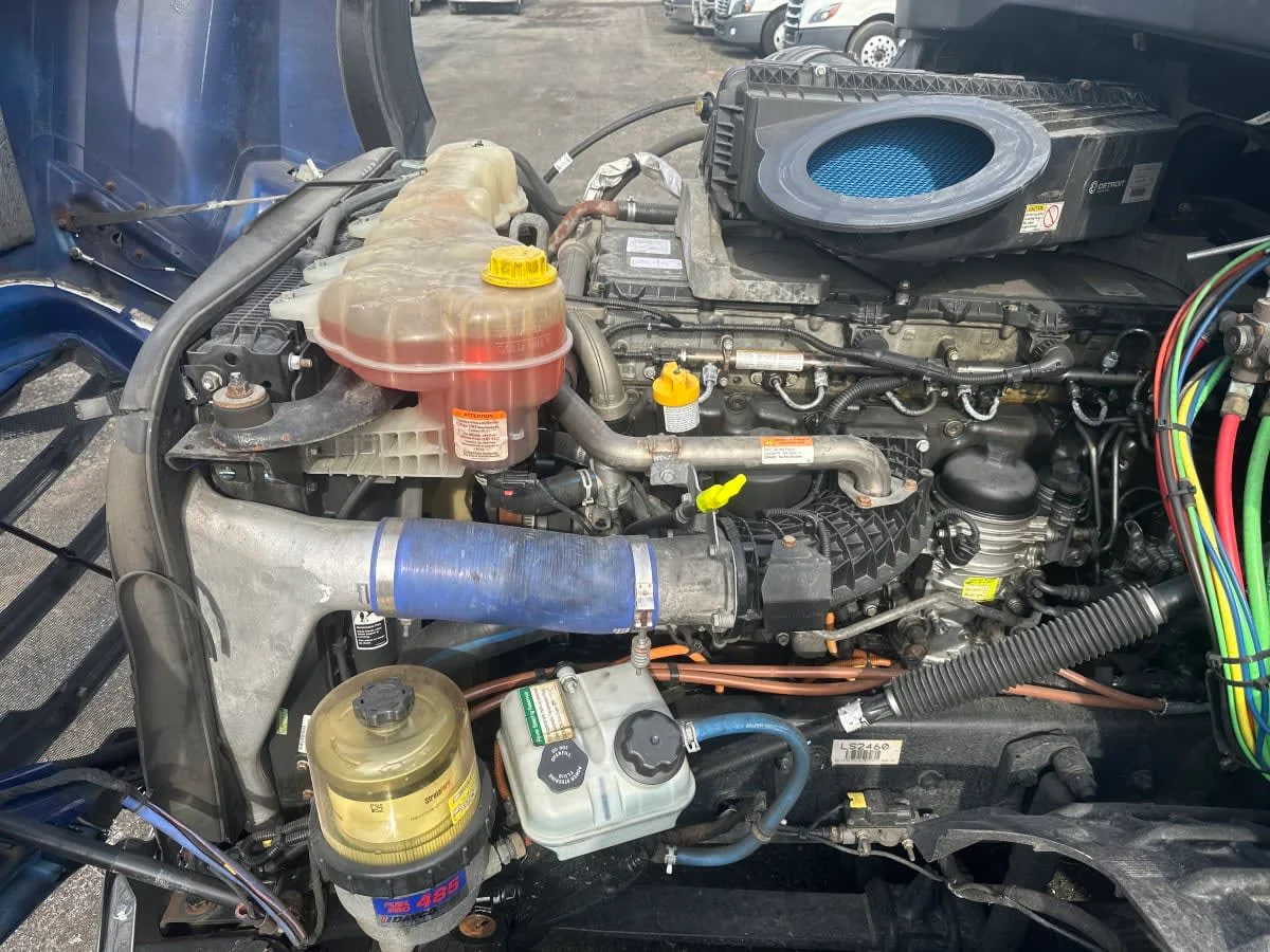 2020 Freightliner Cascadia in Bensalem, PA — photo 9