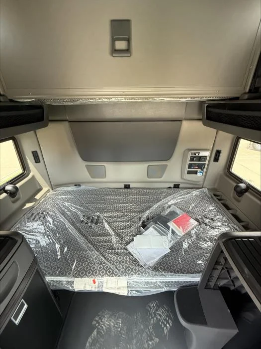 2026 International LT - image 8