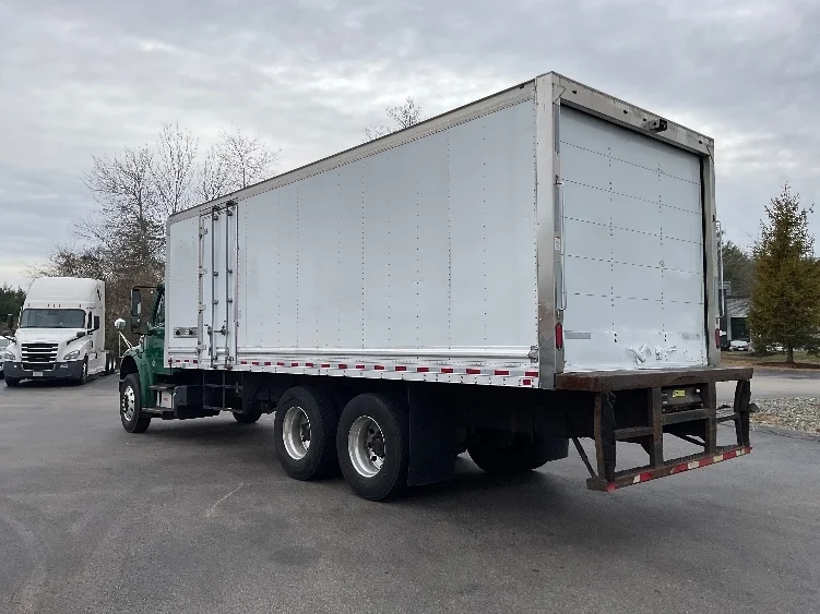 2019 Freightliner M2 106 - image 6