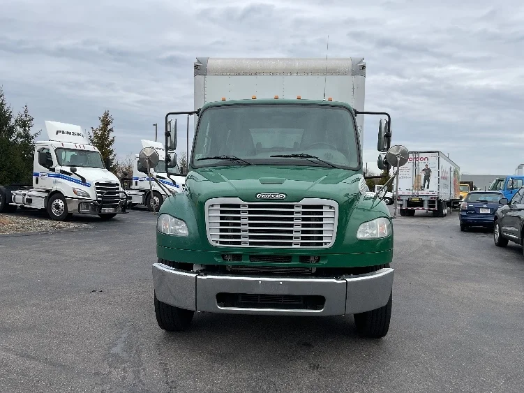 2019 Freightliner M2 106 - image 2