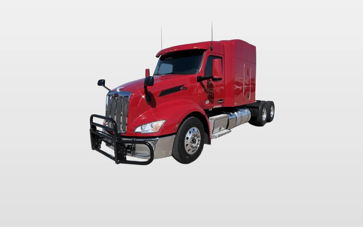 2022 Peterbilt 579 - image 1