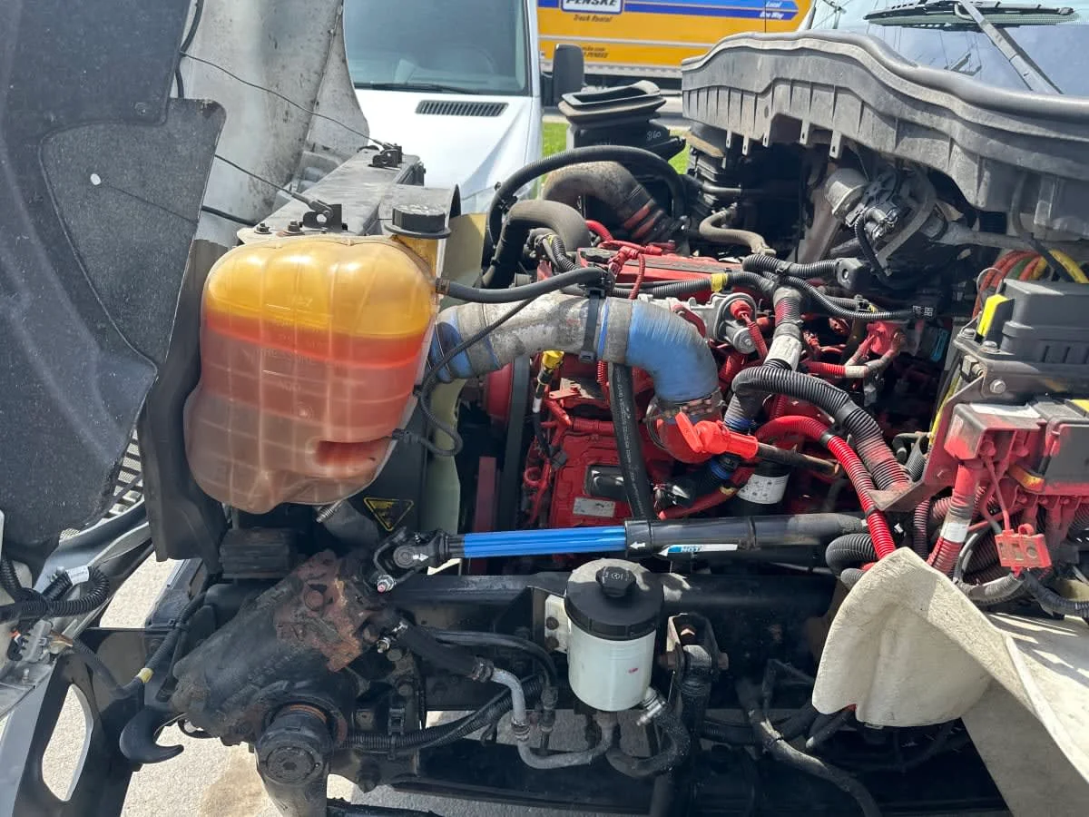 2019 International MV - image 12