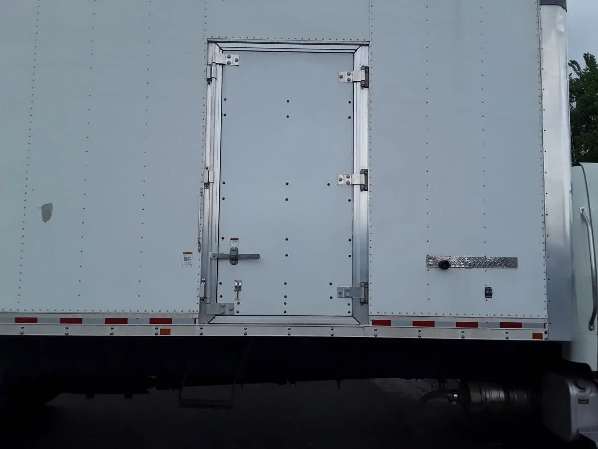 2020 Freightliner M2 106 in La Vergne, TN — photo 13