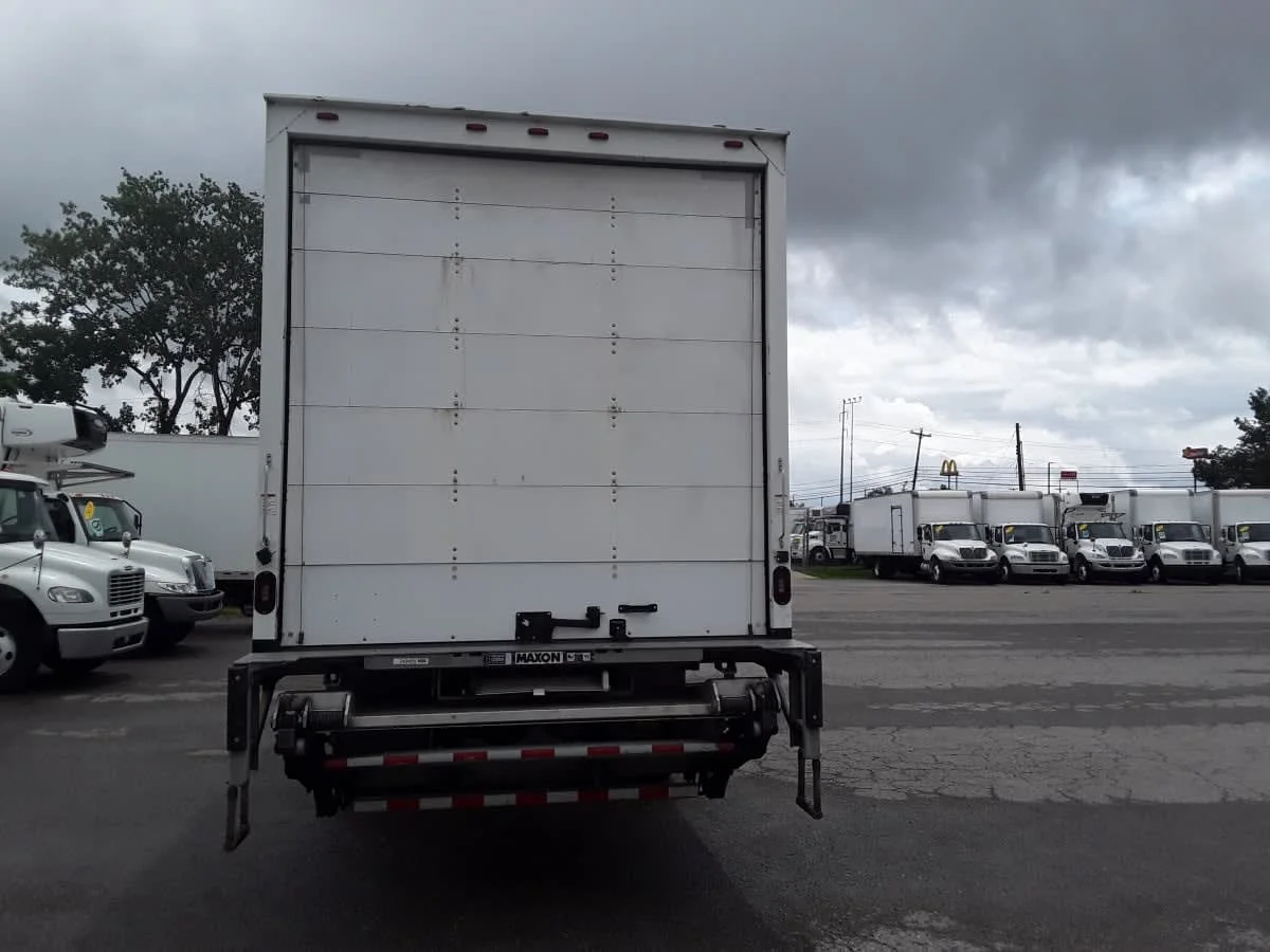 2020 Freightliner M2 106 in La Vergne, TN — photo 5