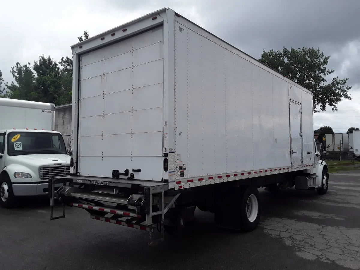 2020 Freightliner M2 106 in La Vergne, TN — photo 4