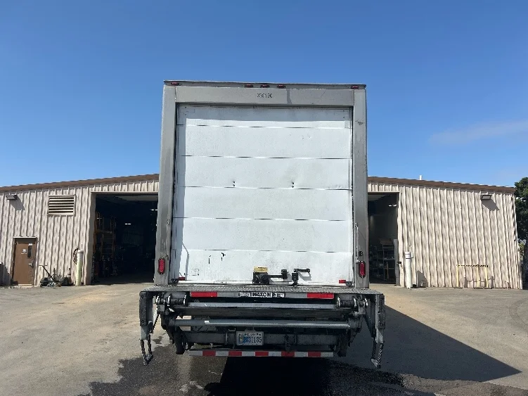 2020 Freightliner M2 106 in Fontana, CA — photo 7