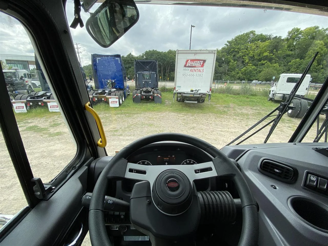 2025 Peterbilt 520 - image 6