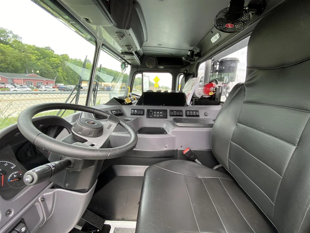 2025 Peterbilt 520 in Eau Claire, WI — photo 8