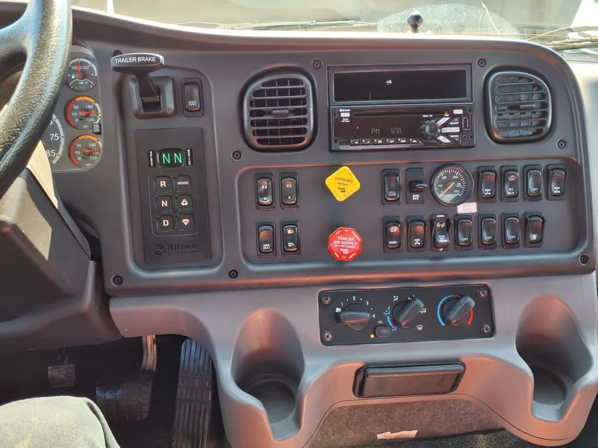 2019 Freightliner 114SD in Salisbury, MA — photo 12