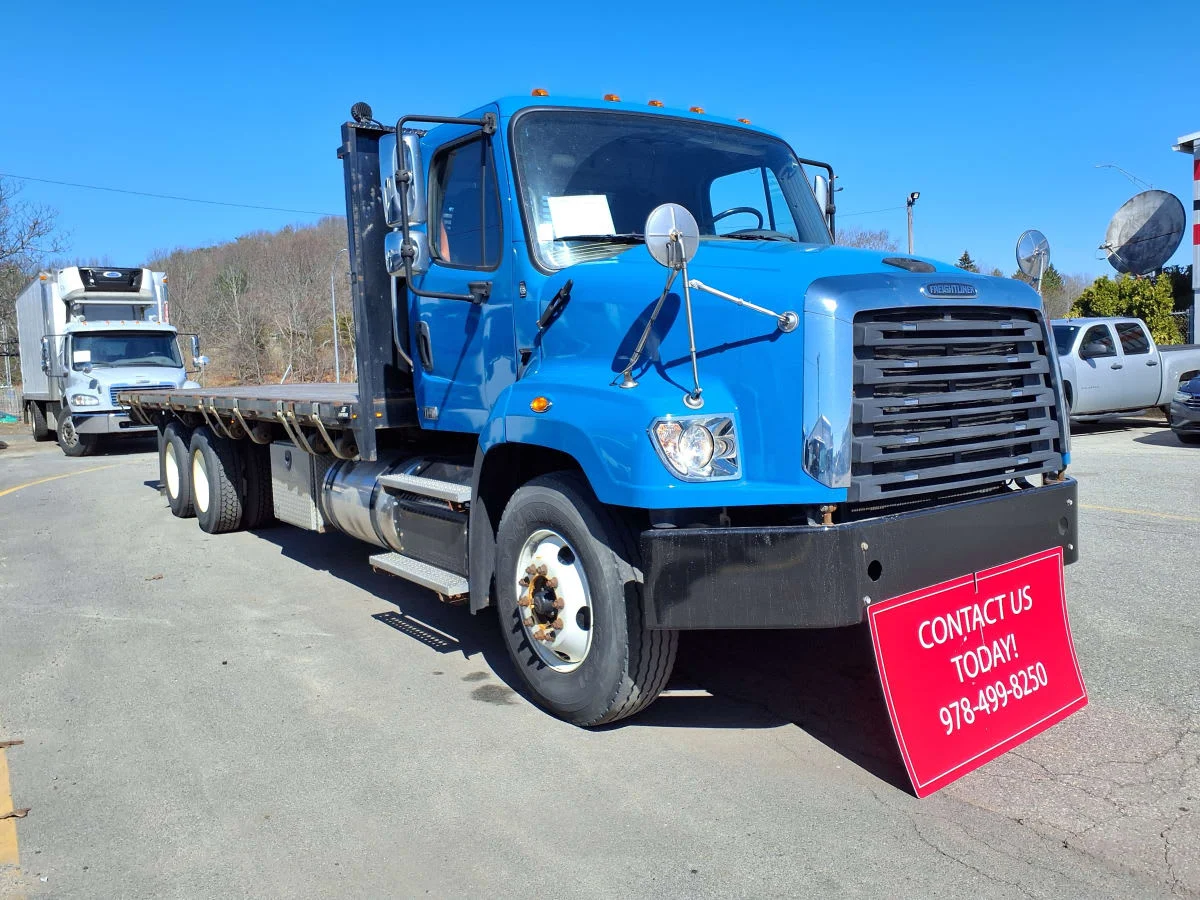 2019 Freightliner 114SD in Salisbury, MA — photo 3