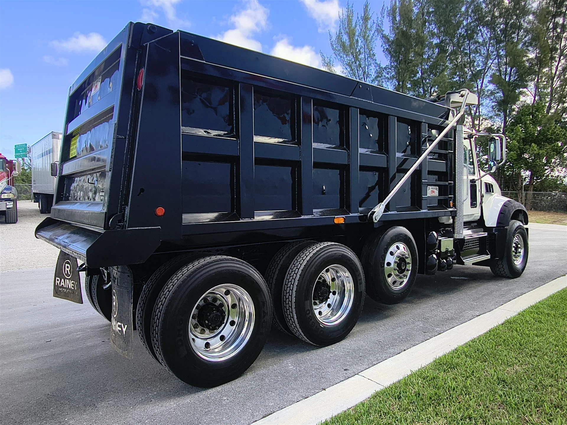 2020 Mack Granite in Lake City, FL — photo 5