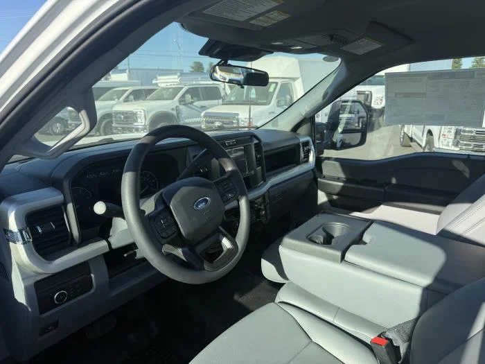 2026 Ford F-550 — photo 10