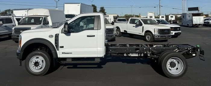 2026 Ford F-550 — photo 3