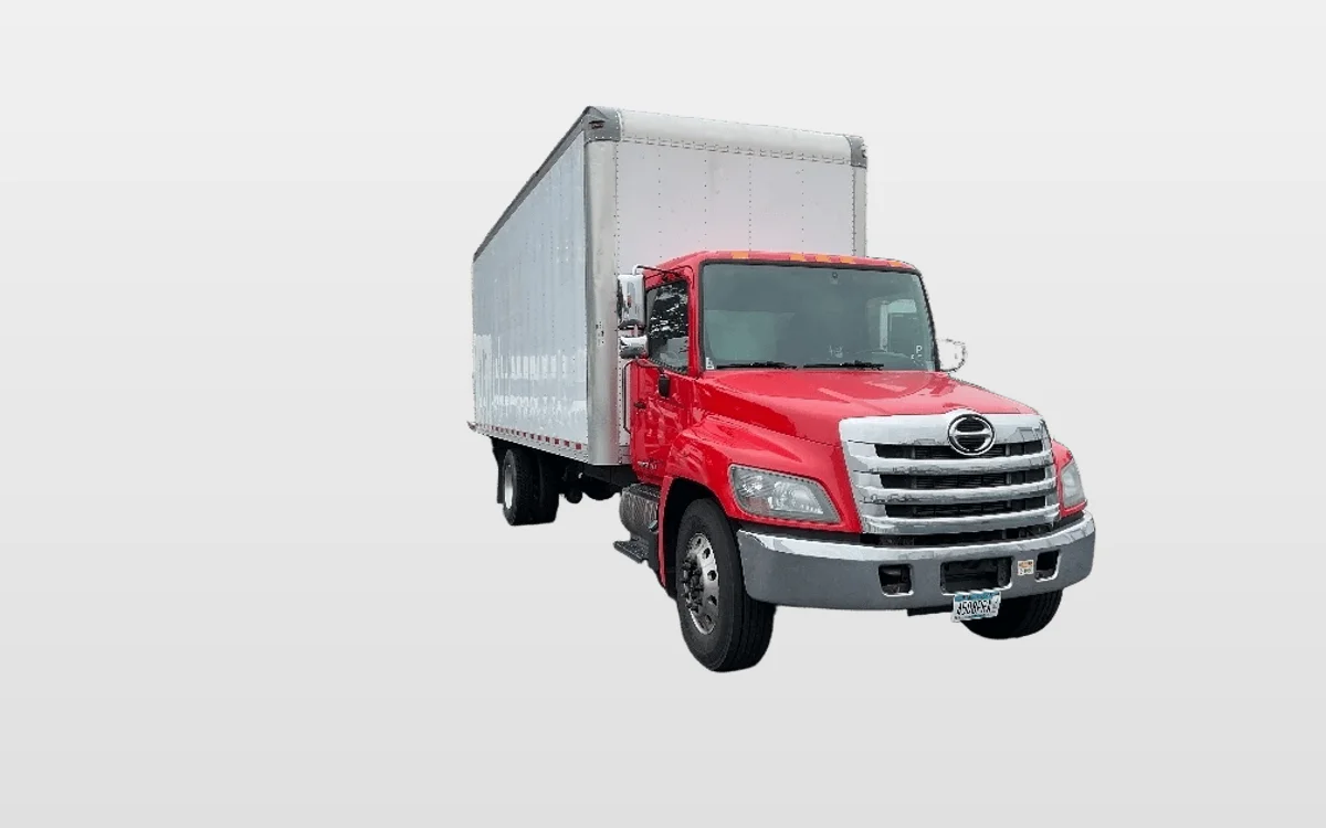 2019 Hino 268 - image 1