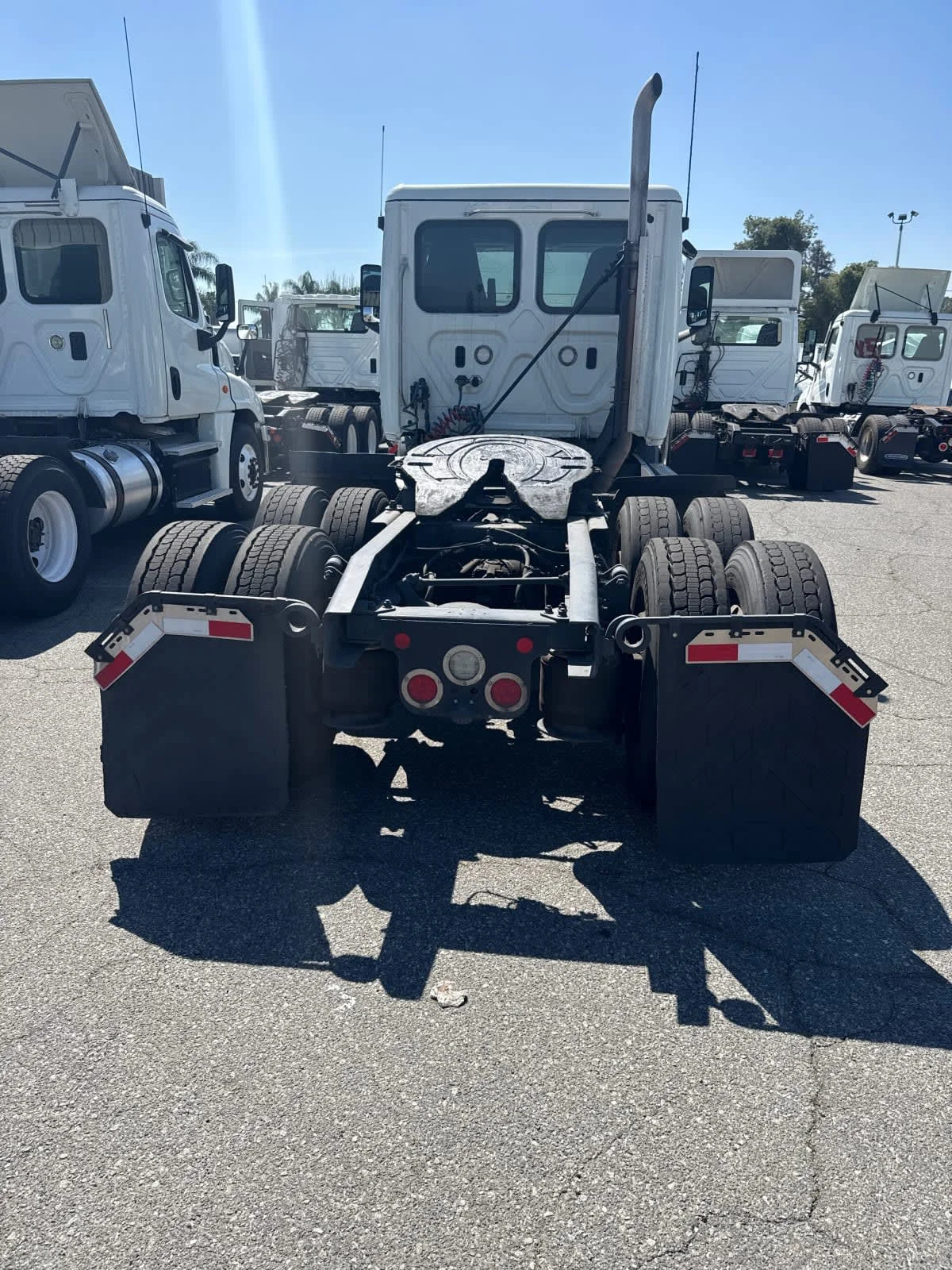 2019 Freightliner Cascadia in Kansas City, MO — photo 5