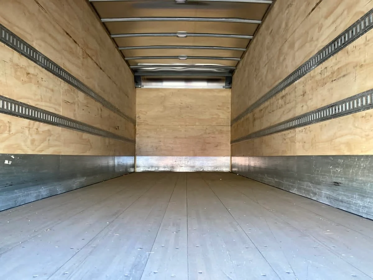 2022 Freightliner M2 106 in Springfield, MA — photo 7