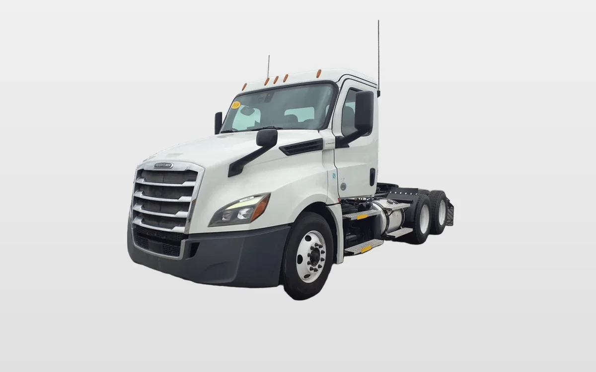 2019 Freightliner Cascadia - image 1