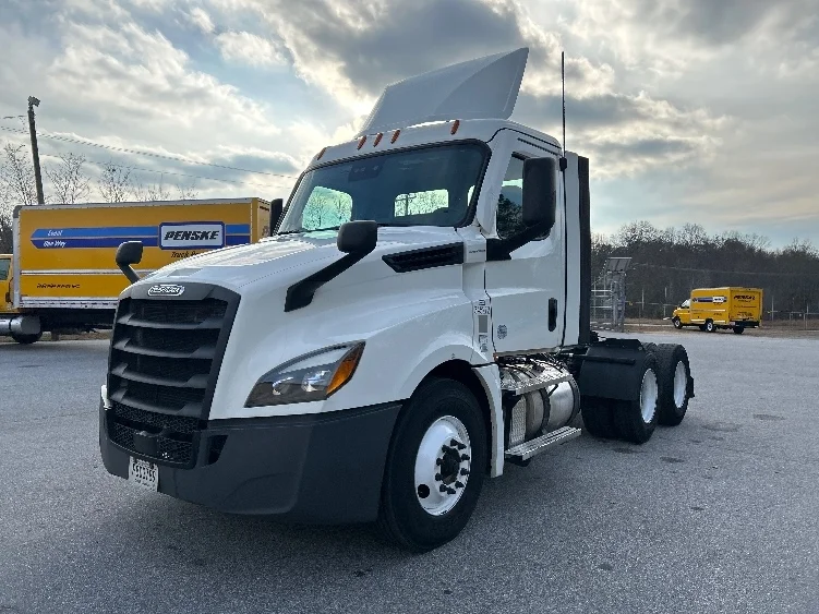 2021 Freightliner Cascadia in Atlanta (Conyers), GA — photo 3