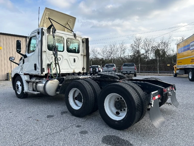 2021 Freightliner Cascadia in Atlanta (Conyers), GA — photo 5