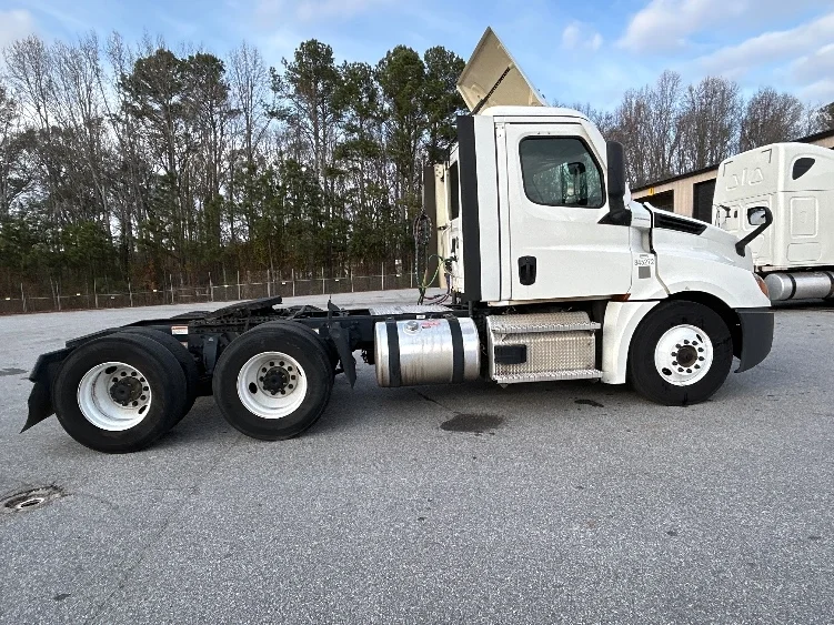 2021 Freightliner Cascadia in Atlanta (Conyers), GA — photo 8