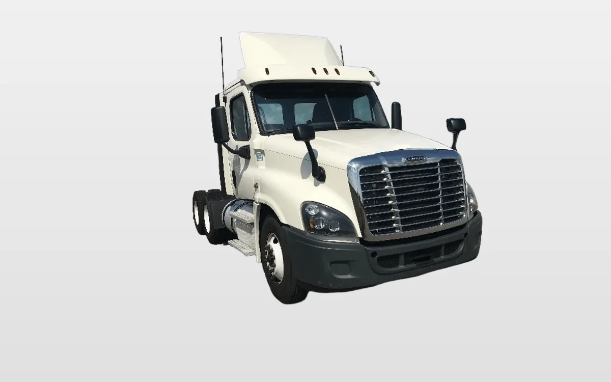 2019 Freightliner - image 1