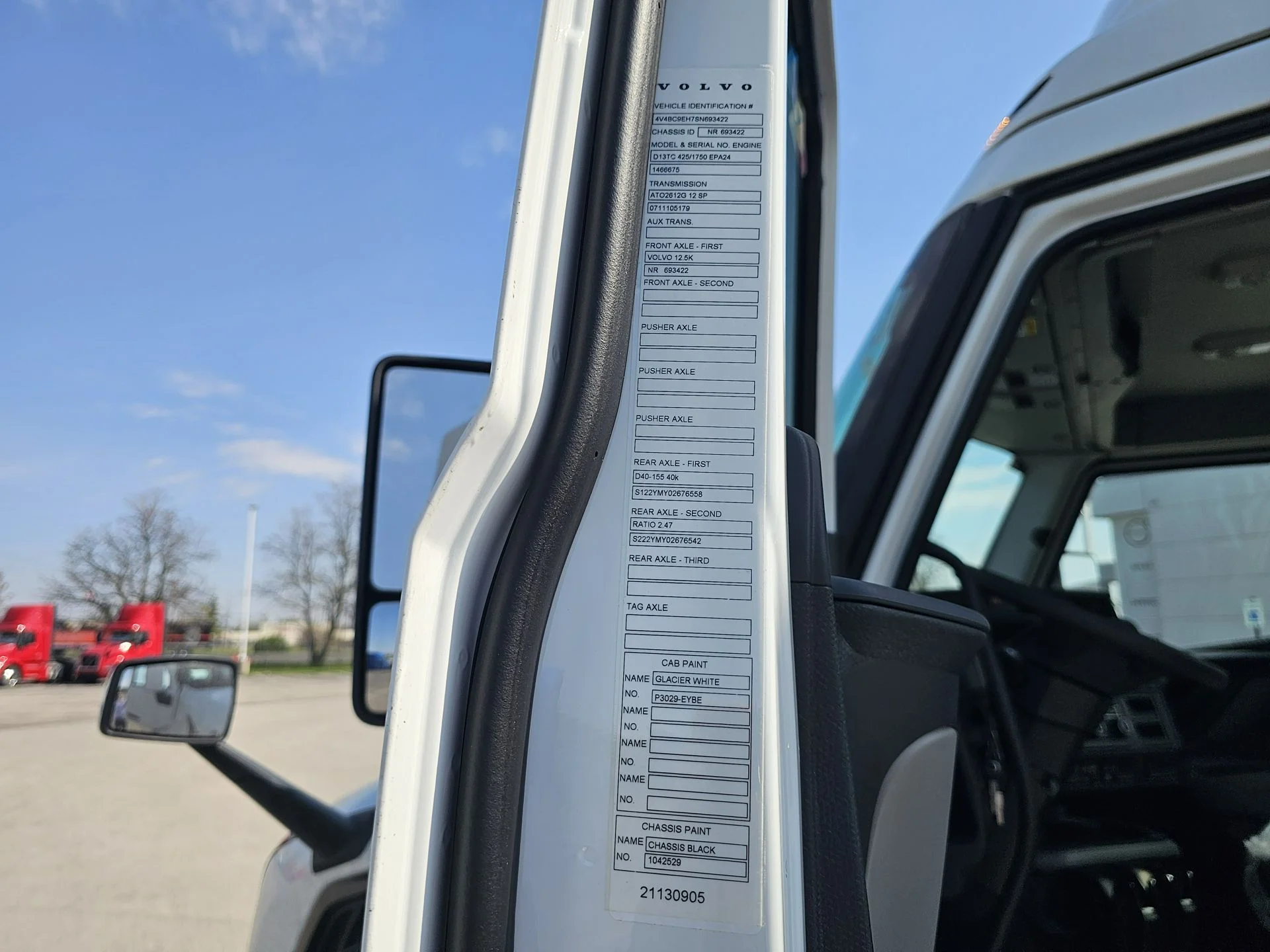2025 Volvo VNL 300 - image 10