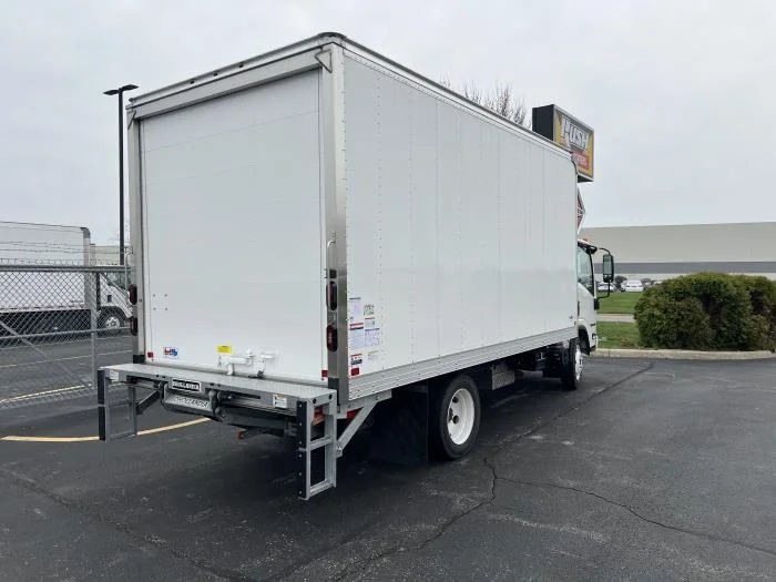 2025 Isuzu NPR - image 5