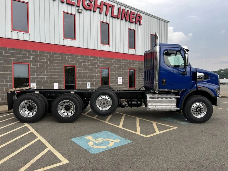 2026 Western Star 47X in Pittsburgh, PA — photo 3
