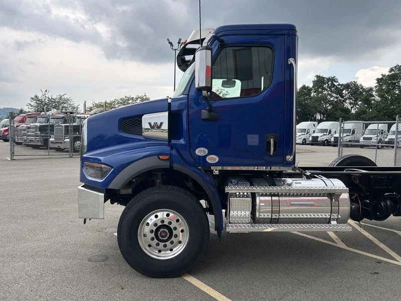 2026 Western Star 47X in Pittsburgh, PA — photo 8