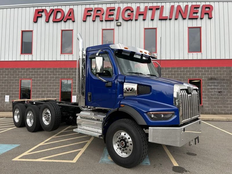 2026 Western Star 47X in Pittsburgh, PA — photo 2