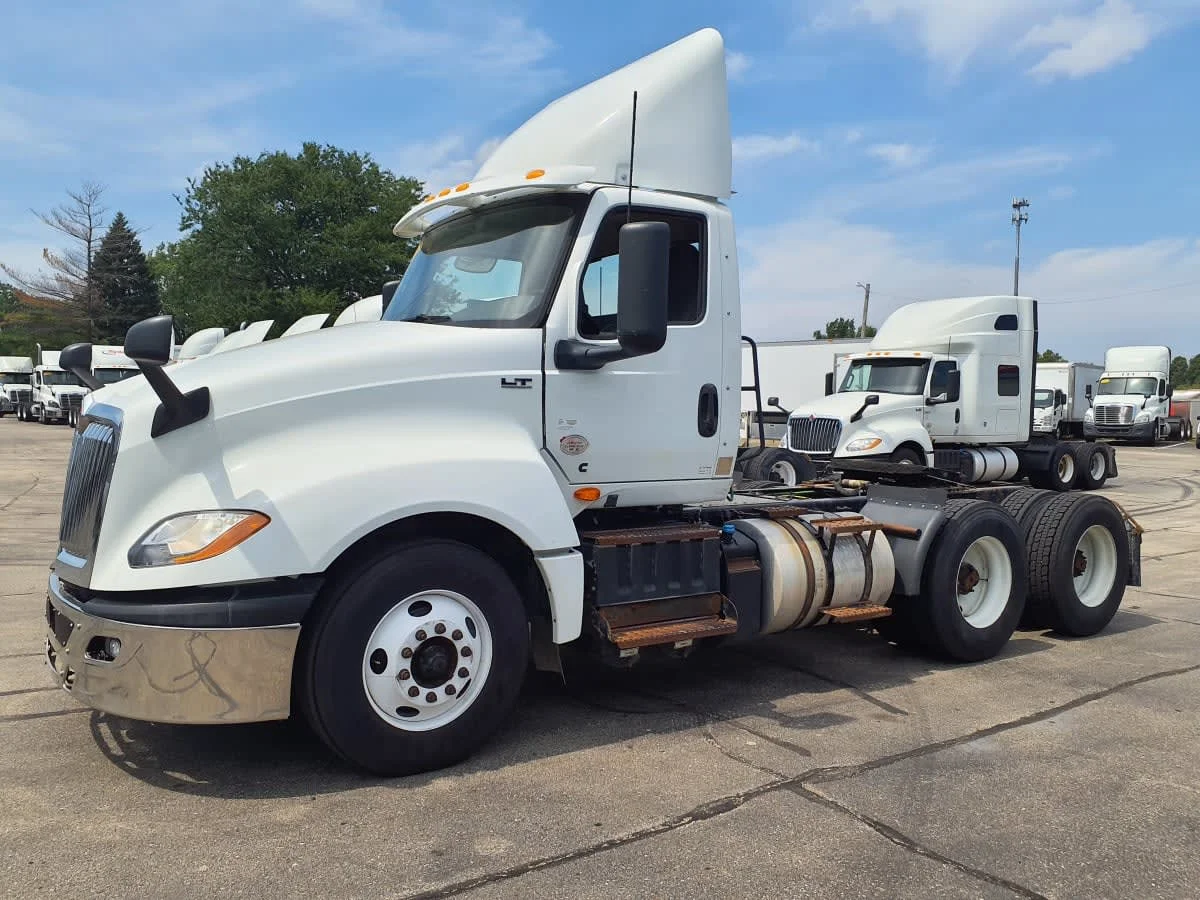 2019 International LT in Oak Creek, WI
