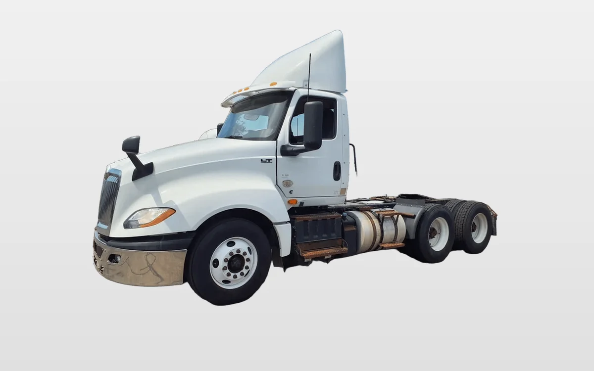 2019 International - image 1