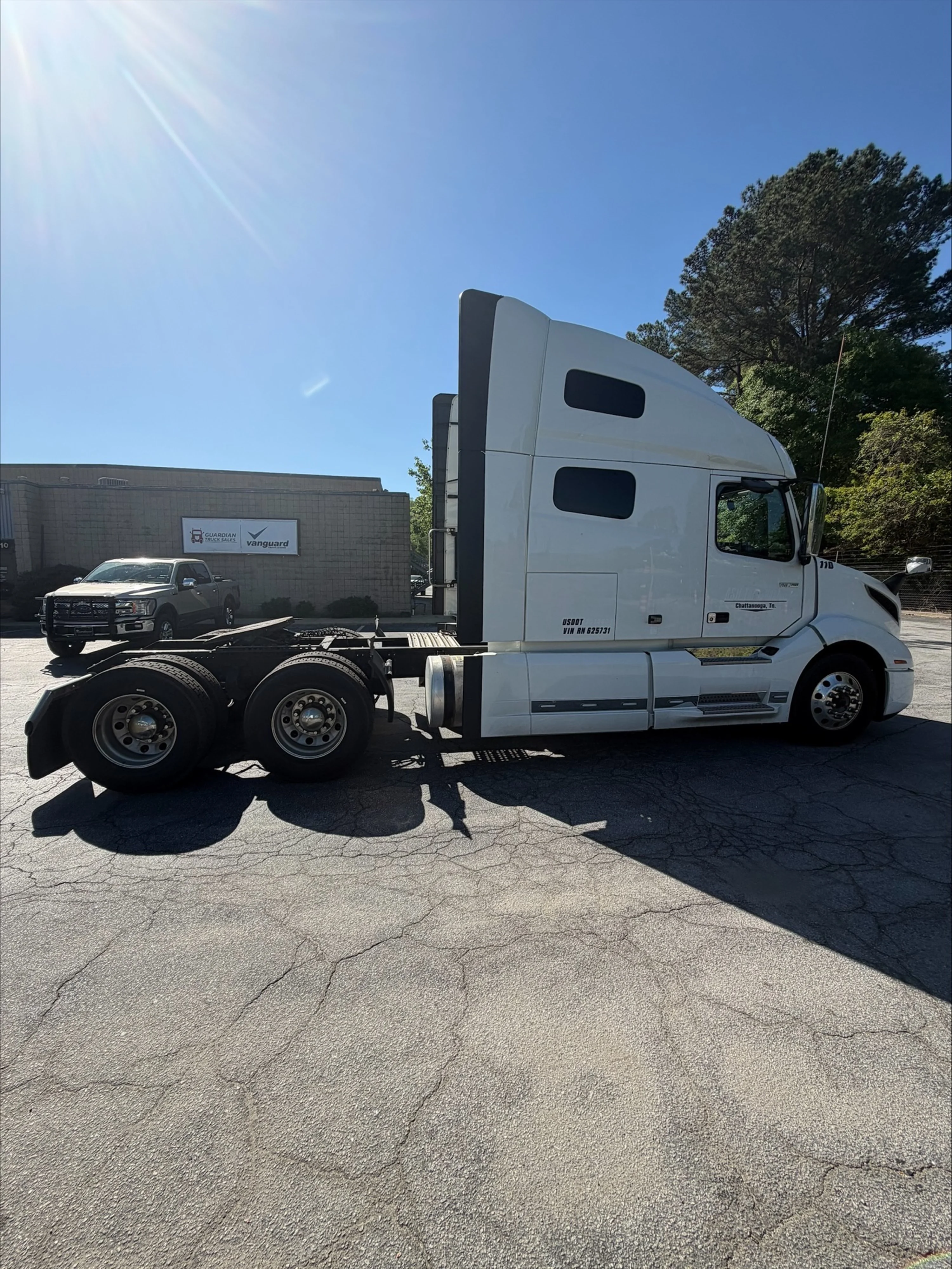 2024 Volvo VNL 760 - image 6