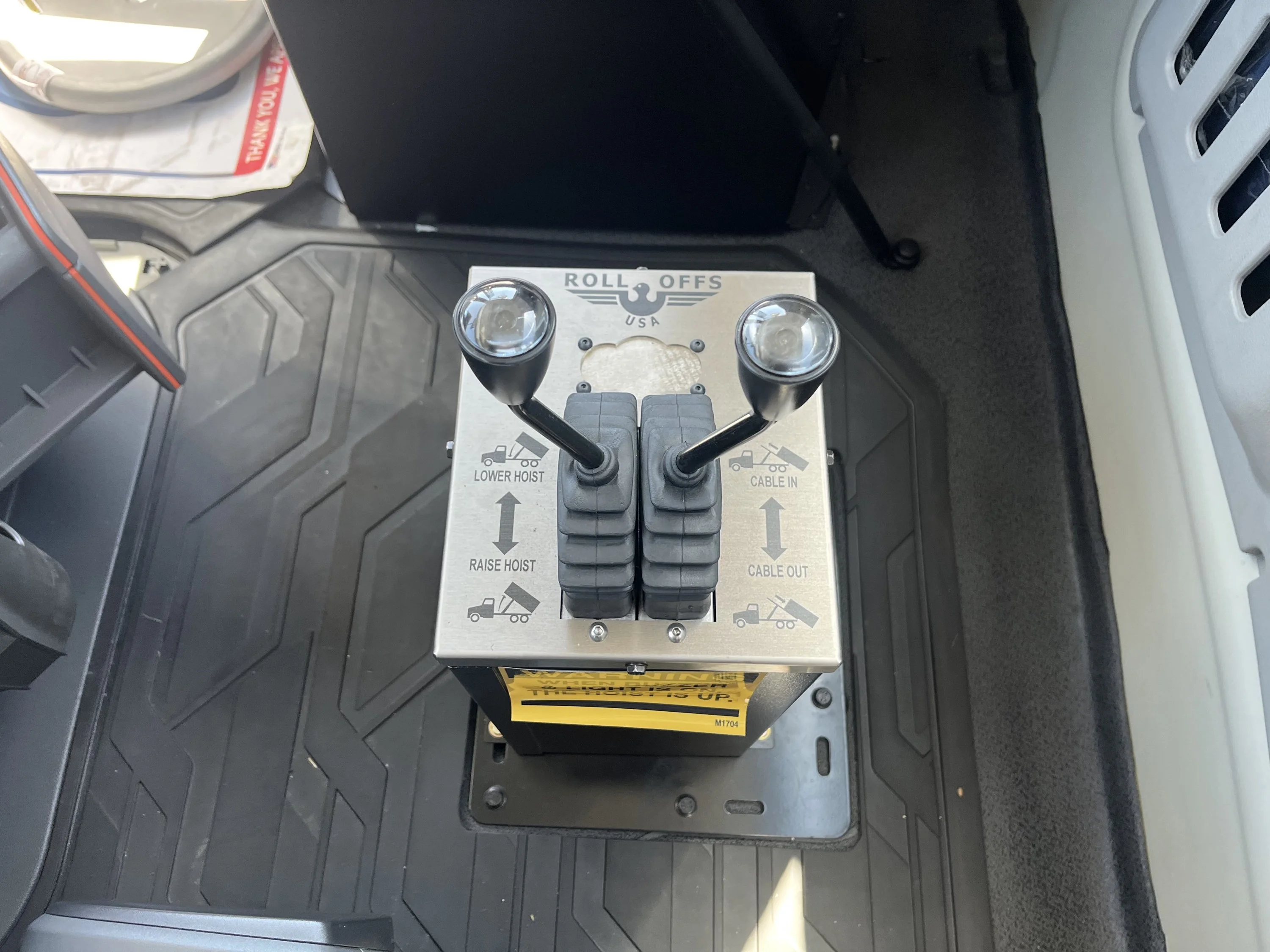 2027 Volvo VHD 300 in La Vergne — photo 12