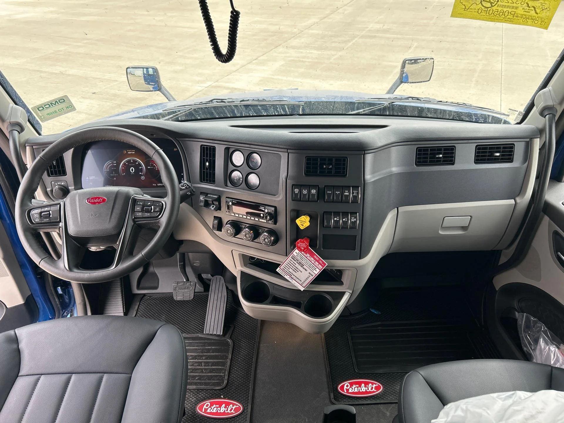 2027 Peterbilt 579 in Perrysburg, OH — photo 9