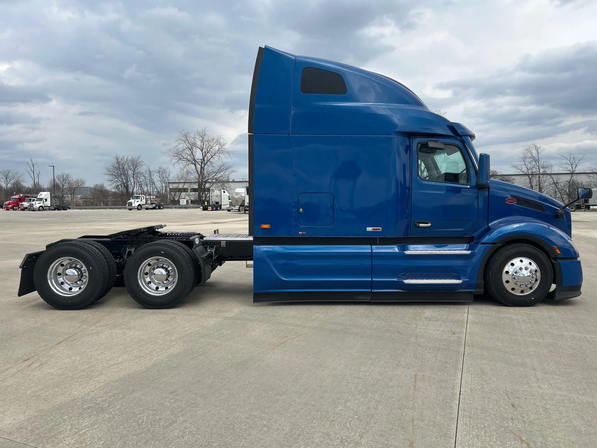 2027 Peterbilt 579 in Perrysburg, OH — photo 4