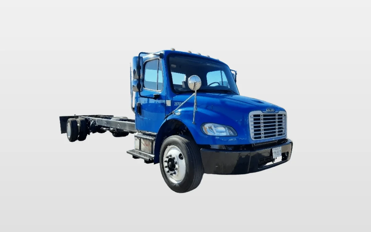 2019 Freightliner M2 106 - image 1
