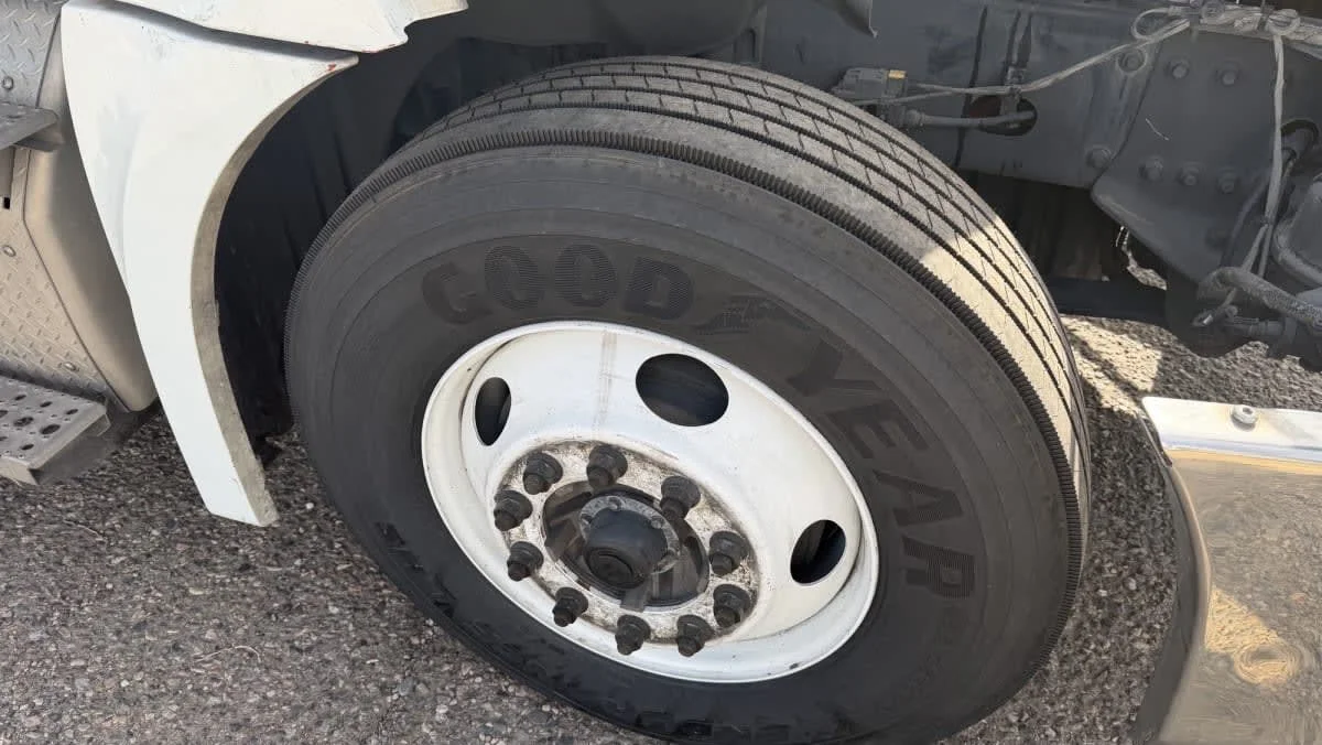2022 Freightliner Cascadia in Phoenix, AZ — photo 18