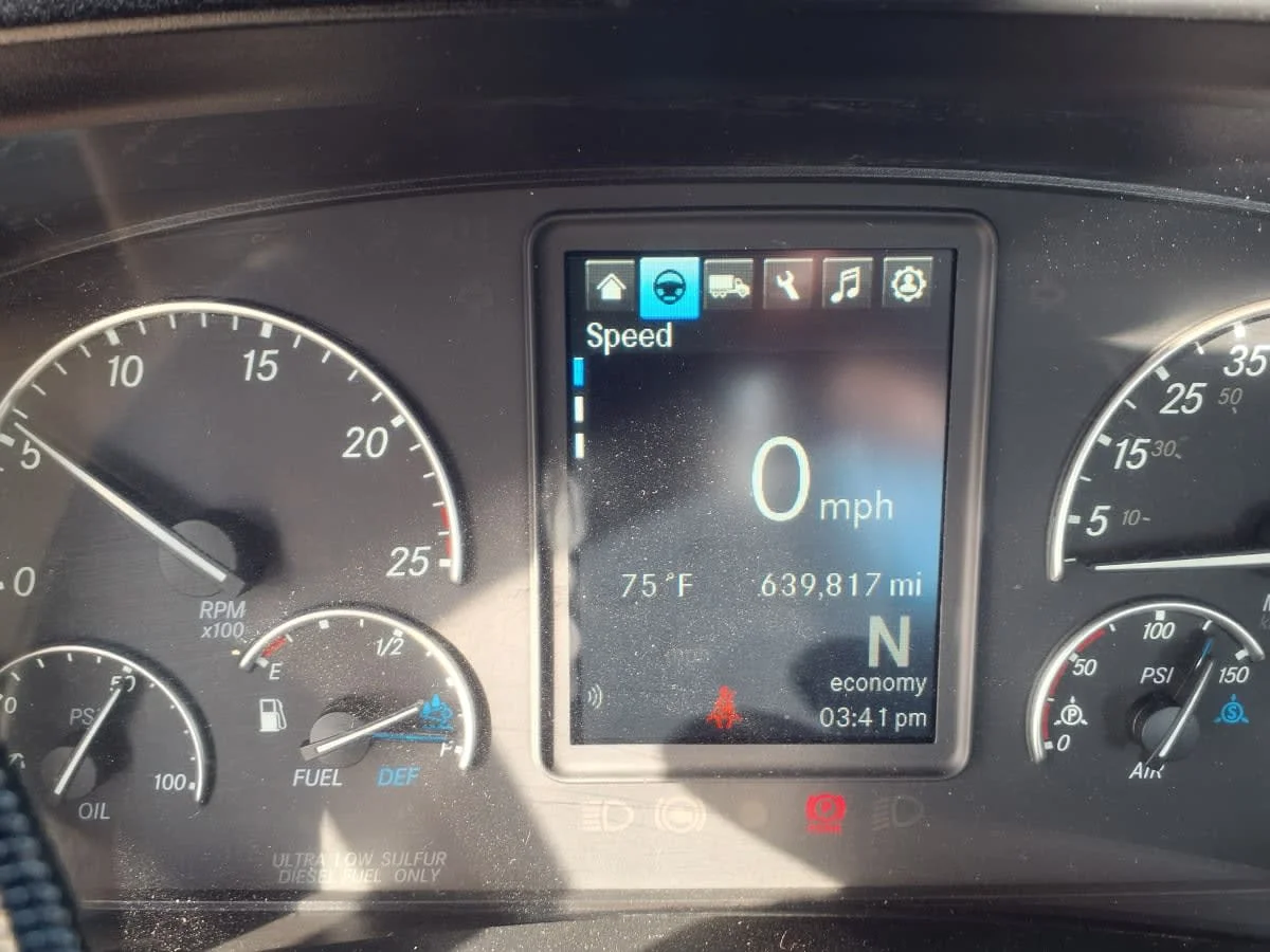 2022 Freightliner Cascadia in Phoenix, AZ — photo 9