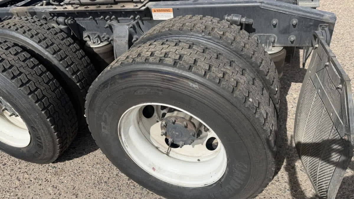 2022 Freightliner Cascadia in Phoenix, AZ — photo 15