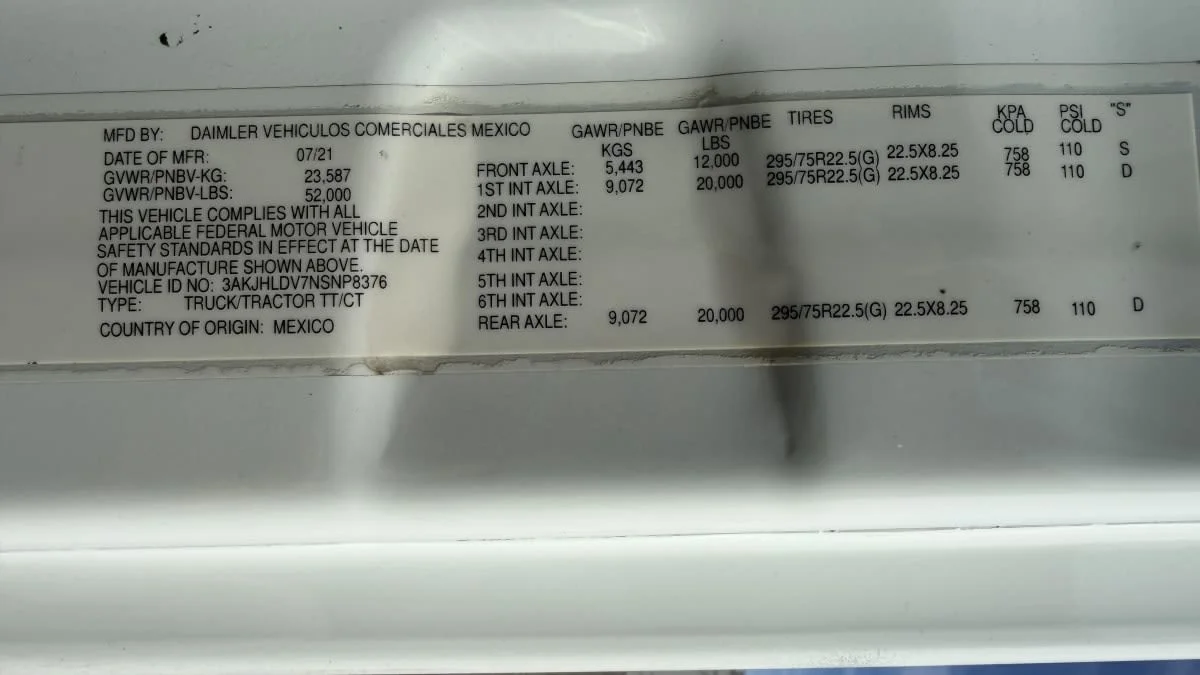 2022 Freightliner Cascadia in Phoenix, AZ — photo 12