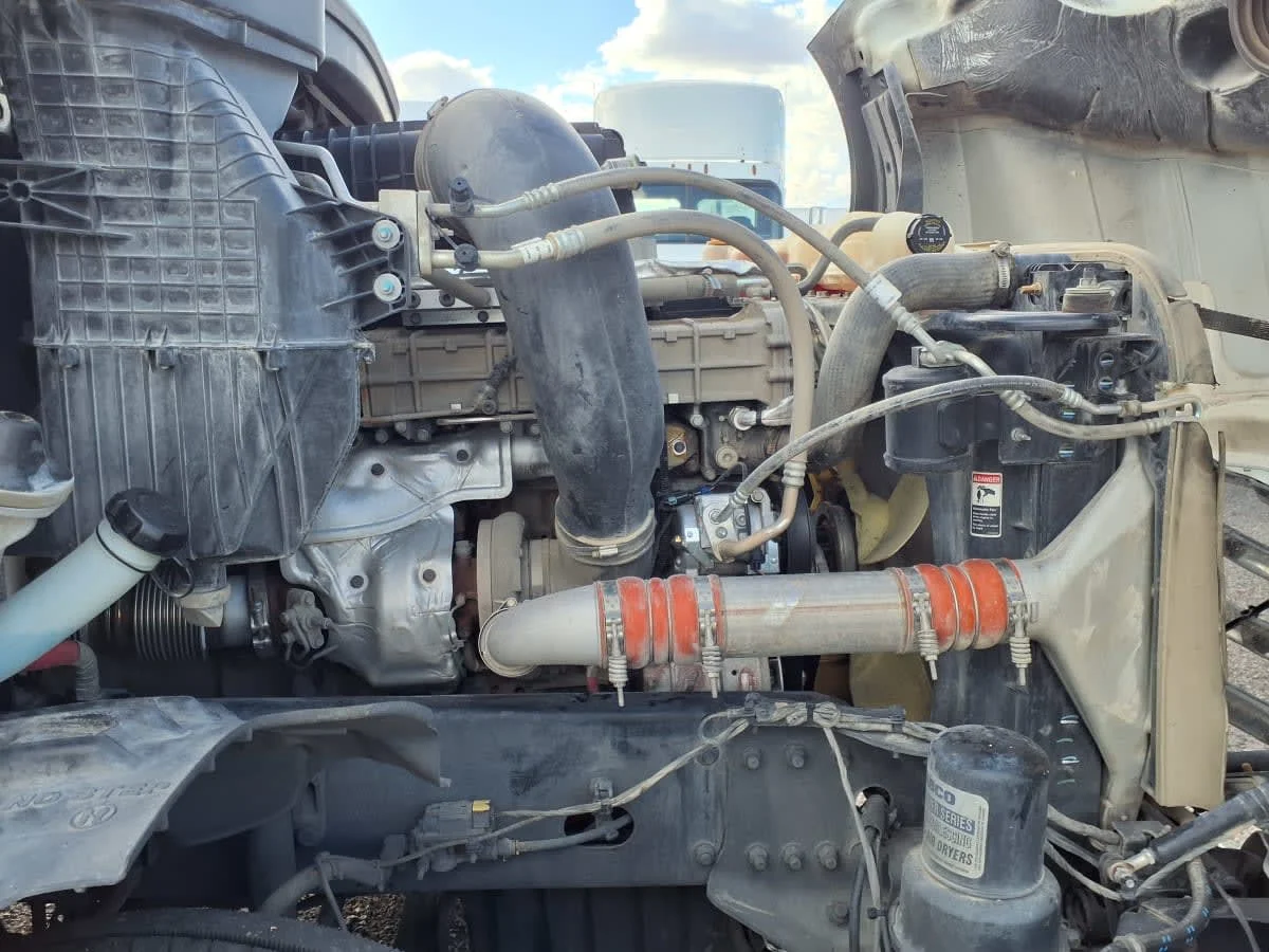 2022 Freightliner Cascadia in Phoenix, AZ — photo 10