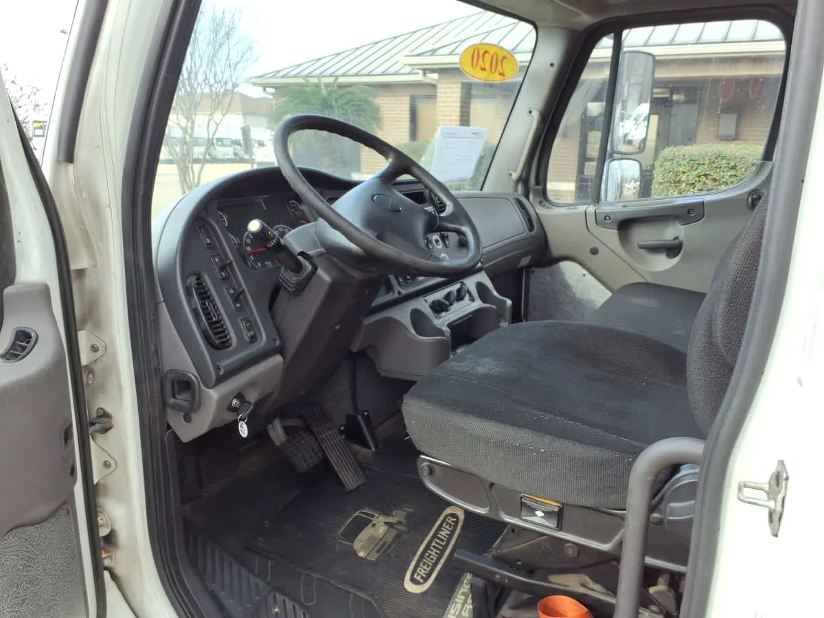 2020 Freightliner M2 106 - image 8