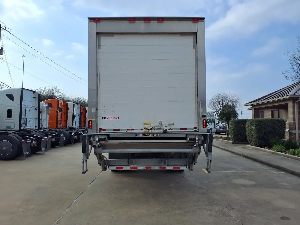 2020 Freightliner M2 106 - image 5