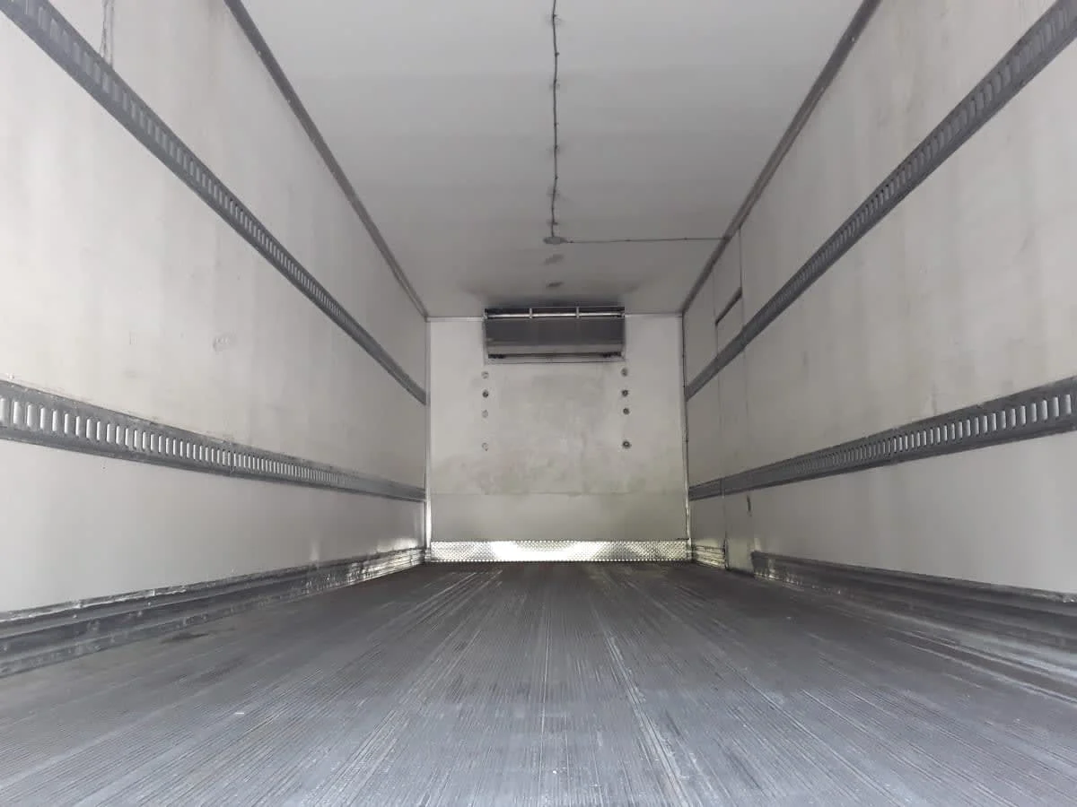 2018 Freightliner M2 106 - image 9