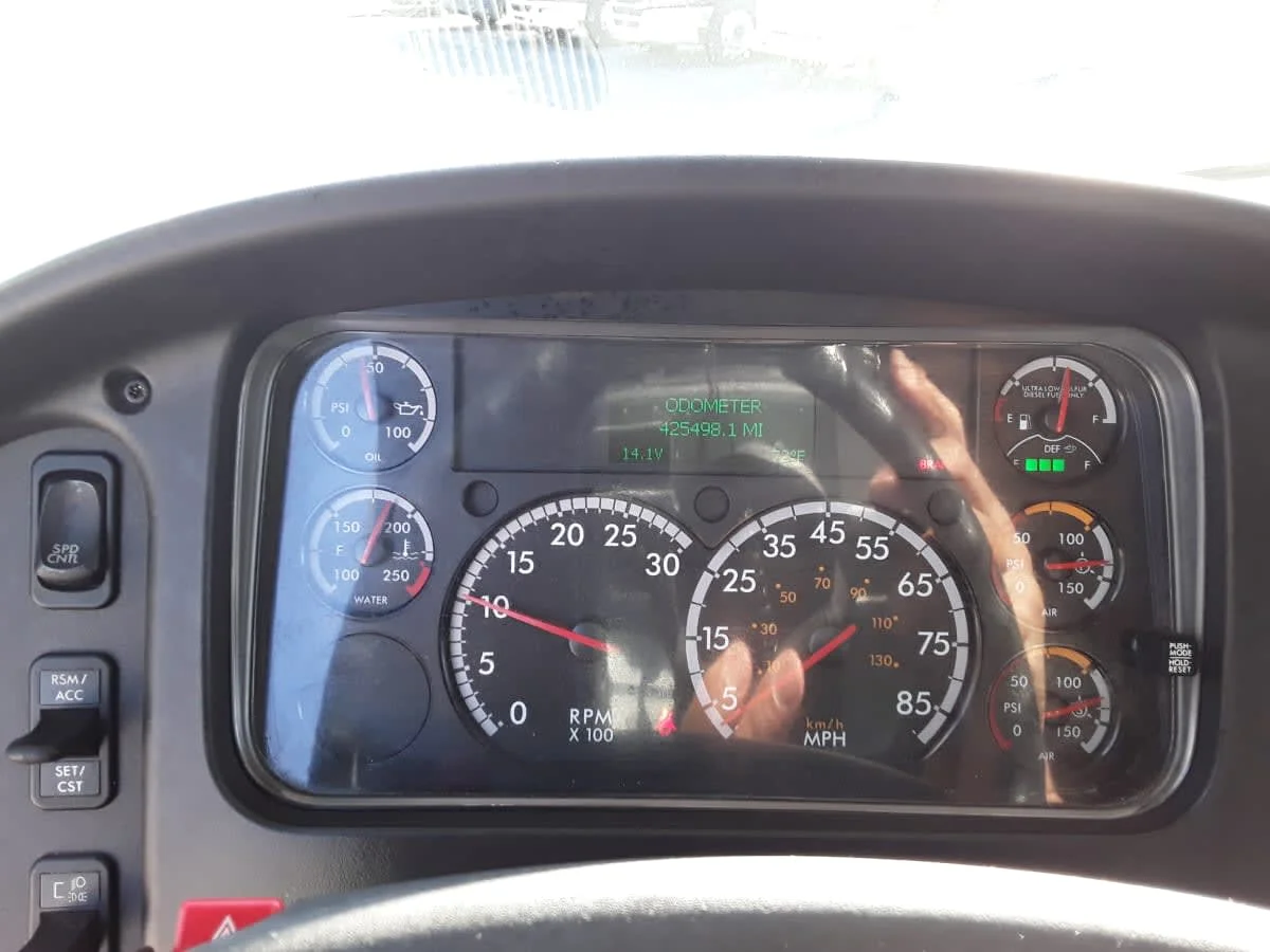 2021 Freightliner M2 106 - image 11